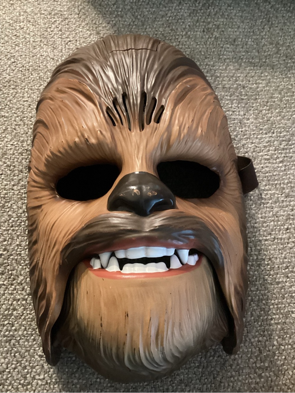 Star Wars Chewbacca Electronic Mask made by Hasbro in 2015 WORKS!